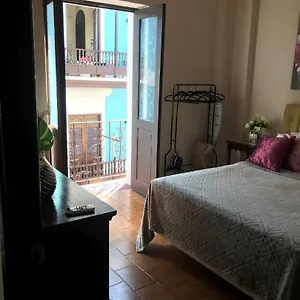  Apartment The Balconies Studio, The Marilyn & The Crystal At Casa Of Essence In Old Puerto Rico